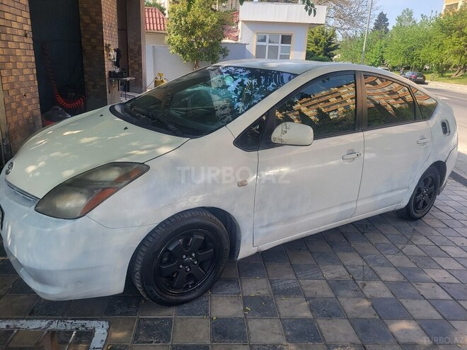 Toyota Prius-3