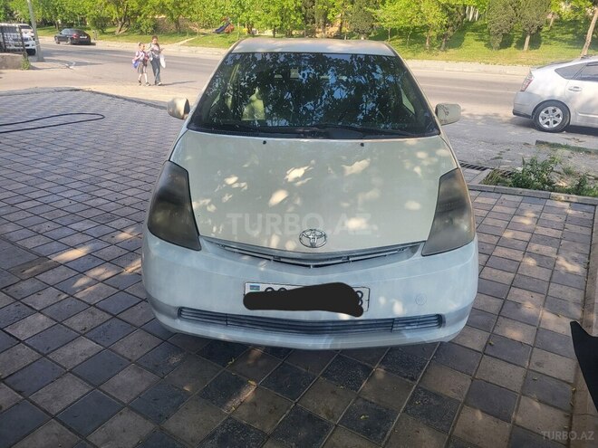 Toyota Prius-1