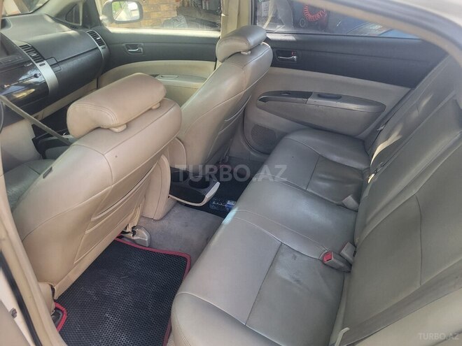 Toyota Prius-4