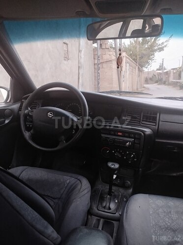 Opel Vectra-3