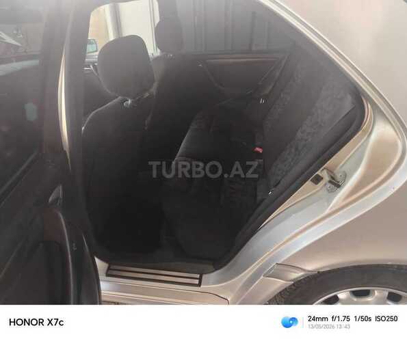 Mercedes C 200-11