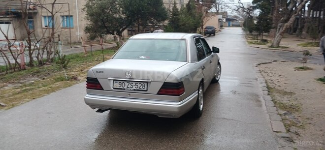 Mercedes E 280-14