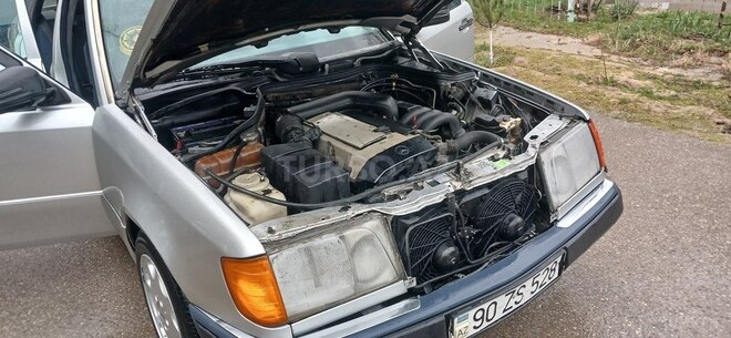 Mercedes E 280-5