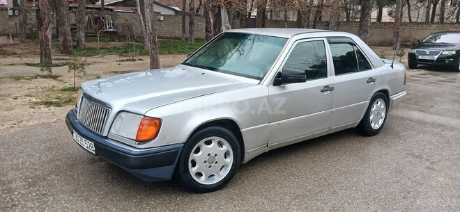Mercedes E 280-18