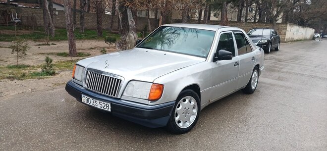 Mercedes E 280-2
