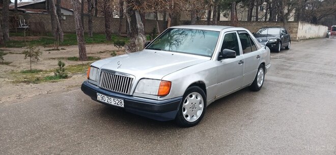 Mercedes E 280-3