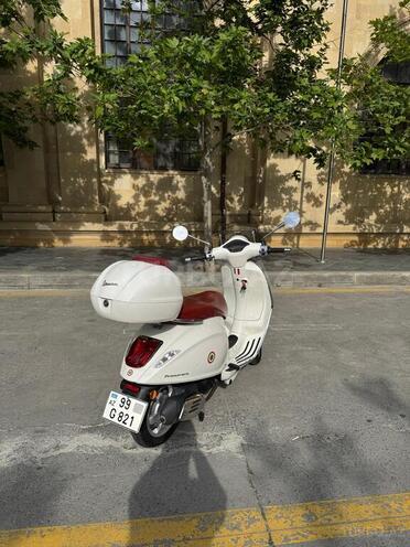 Vespa Primavera 50-3