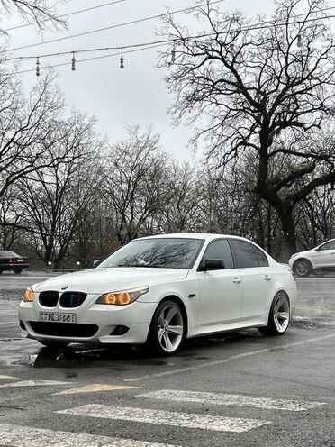 BMW 525-9