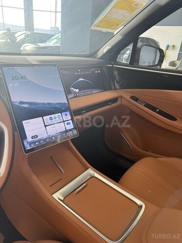 Geely Galaxy L7-9