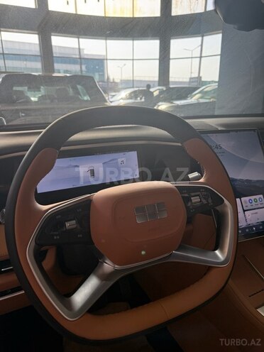 Geely Galaxy L7-8