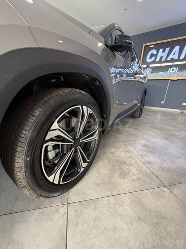 Geely Galaxy L7-3