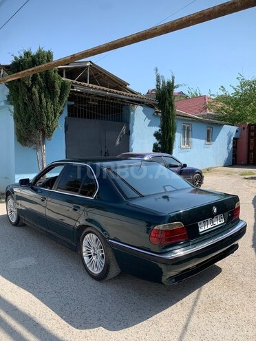 BMW 735-9