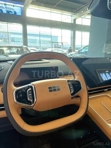 Geely Galaxy L7-9