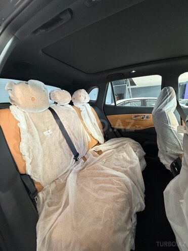 Geely Galaxy L7-6