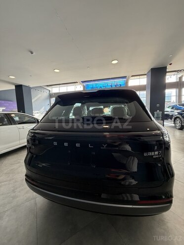 Geely Galaxy L7-3