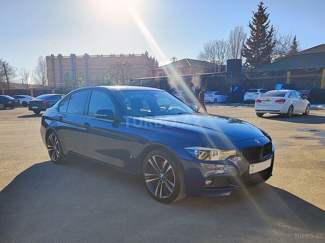 BMW 330e-7