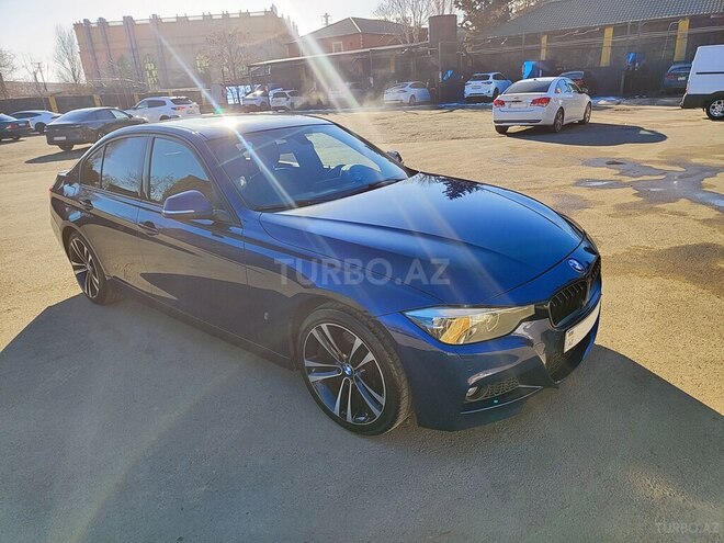 BMW 330e-10