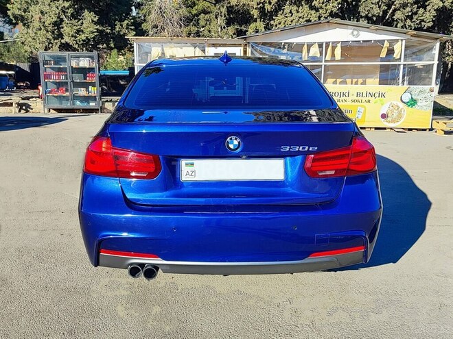 BMW 330e-4