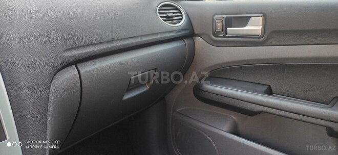 Ford Focus-6