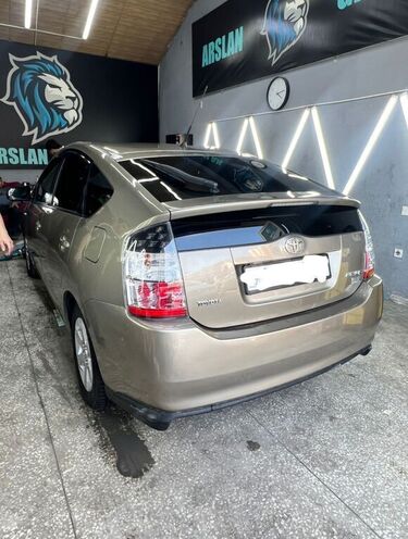 Toyota Prius-3