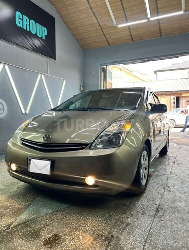 Toyota Prius-2