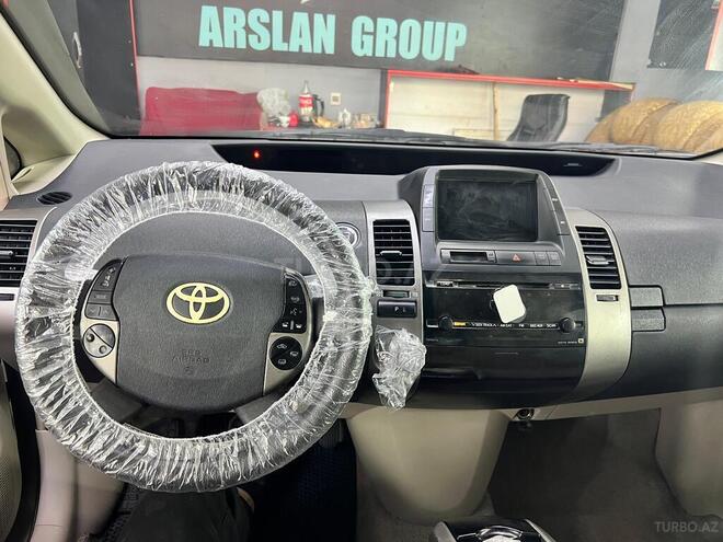 Toyota Prius-6