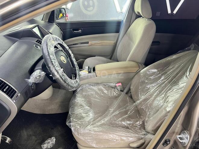 Toyota Prius-5