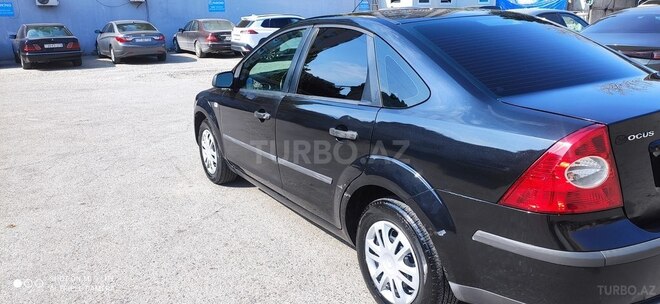 Ford Focus-10