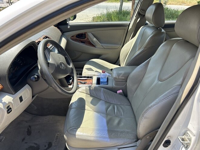 Toyota Camry-6