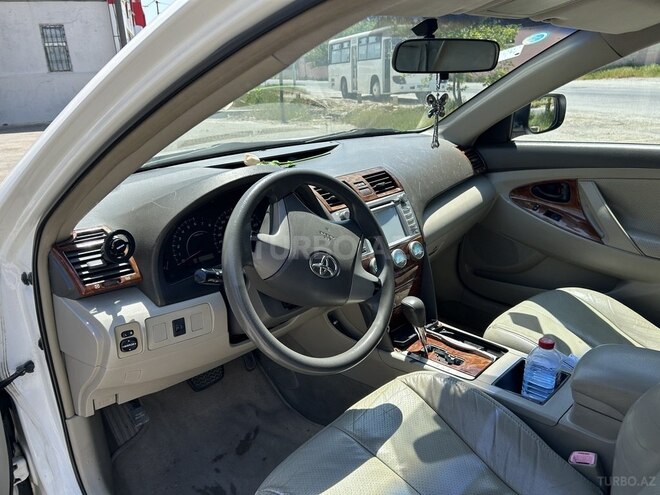 Toyota Camry-5