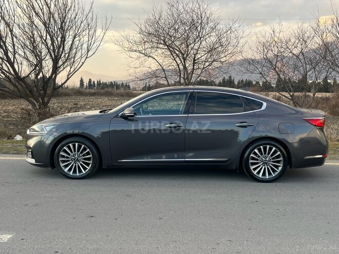 Kia K7-4