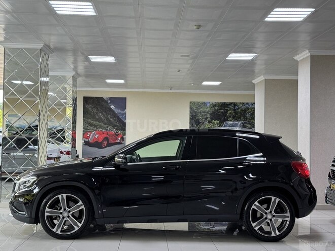 Mercedes GLA 250 4MATIC-8