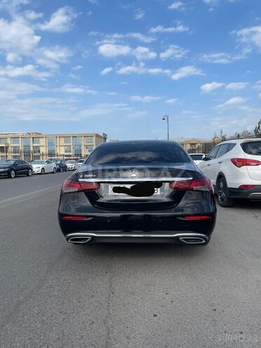 Mercedes E 300 e 4MATIC-2