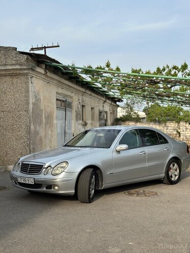 Mercedes E 220-4