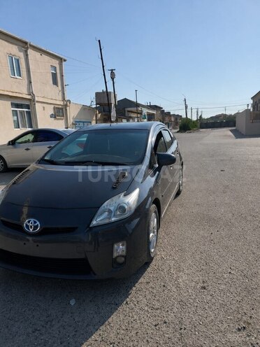 Toyota Prius-2