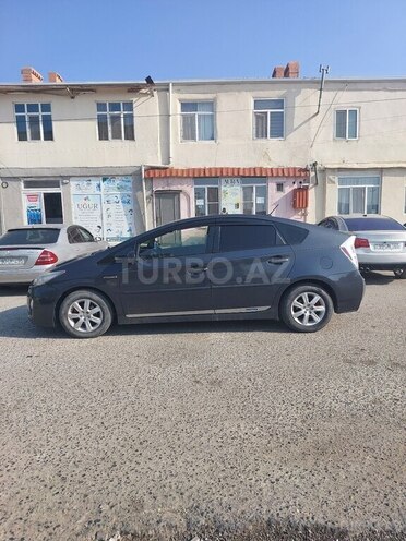 Toyota Prius-5