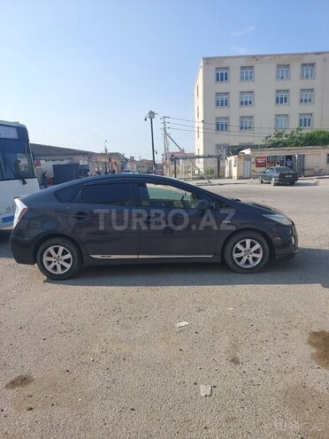 Toyota Prius-6