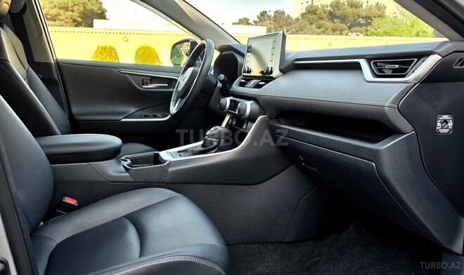 Toyota RAV4-10