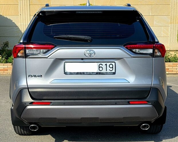 Toyota RAV4-3