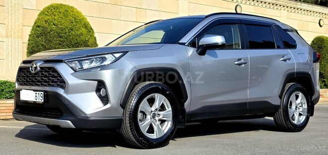 Toyota RAV4-15