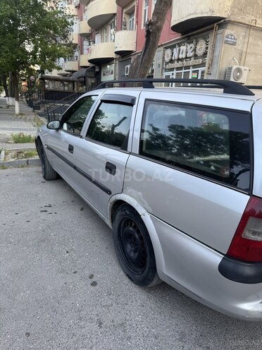 Opel Vectra-5
