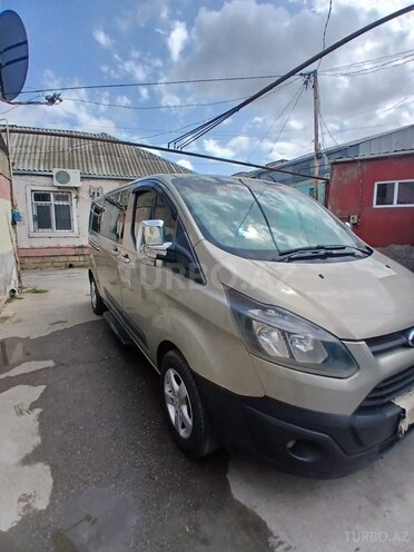 Ford Tourneo Custom-2
