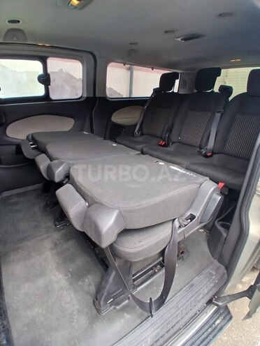 Ford Tourneo Custom-7