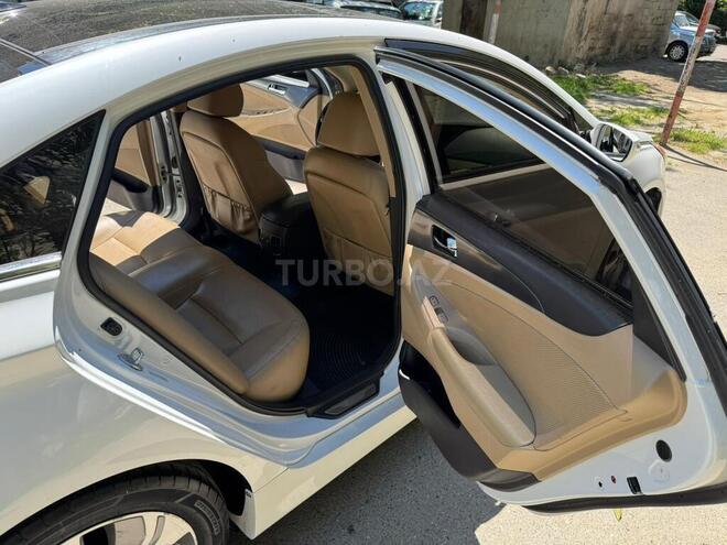 Hyundai Sonata-8
