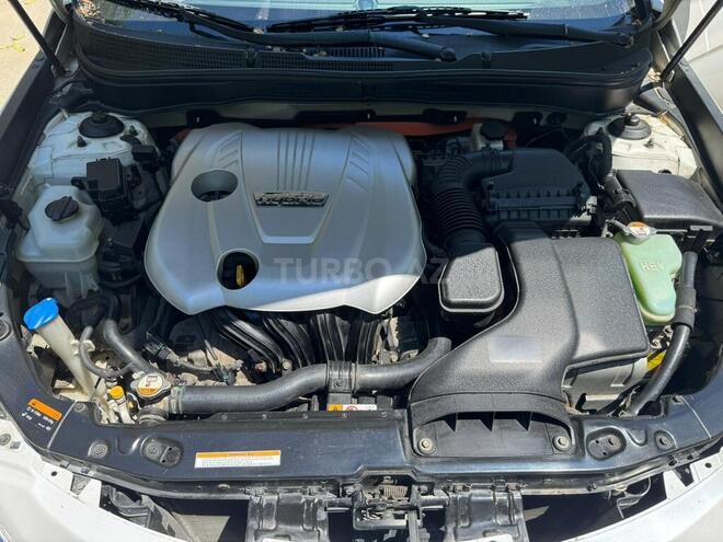 Hyundai Sonata-13