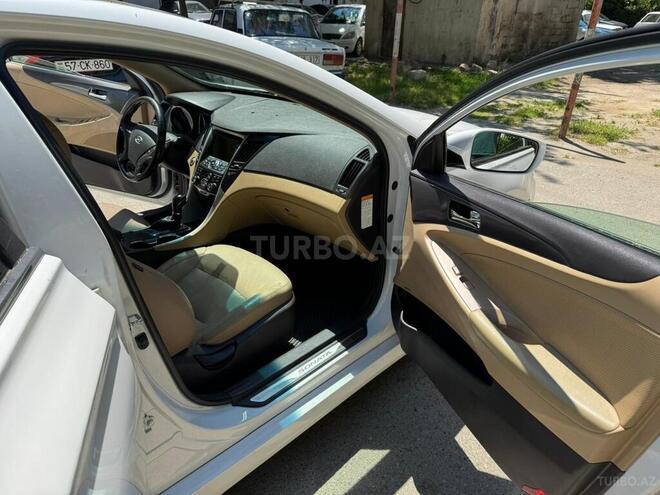 Hyundai Sonata-10
