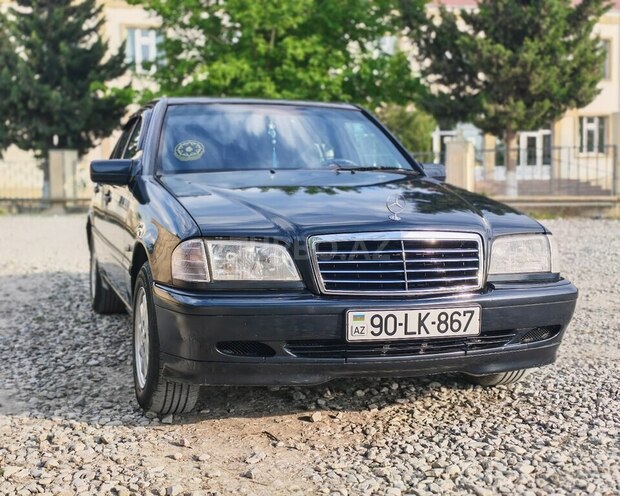 Mercedes C 200-1