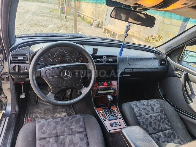 Mercedes C 200-10