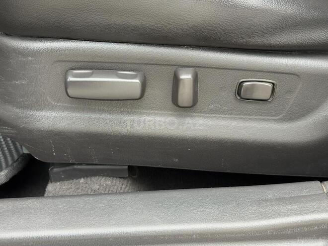 Hyundai Sonata-14