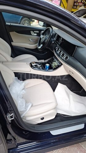 Mercedes E 300-5